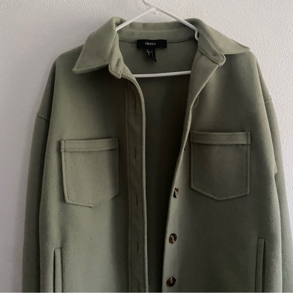 Forever 21 Green Oversized Shacket - Picture 4 of 11
